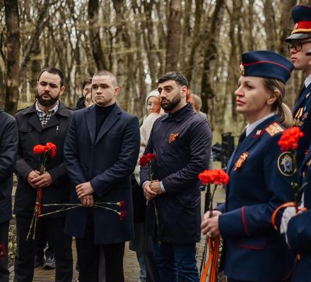 Вспоминаем, сохраняем и передаем.