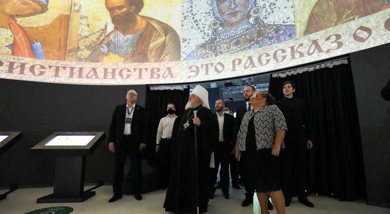 Один день с вечной темой: выставка «Пропилеи Православия»