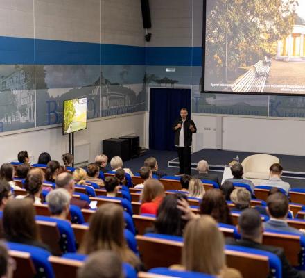 В Ставрополе прошла демонстрация проекта Василия Дейнеки