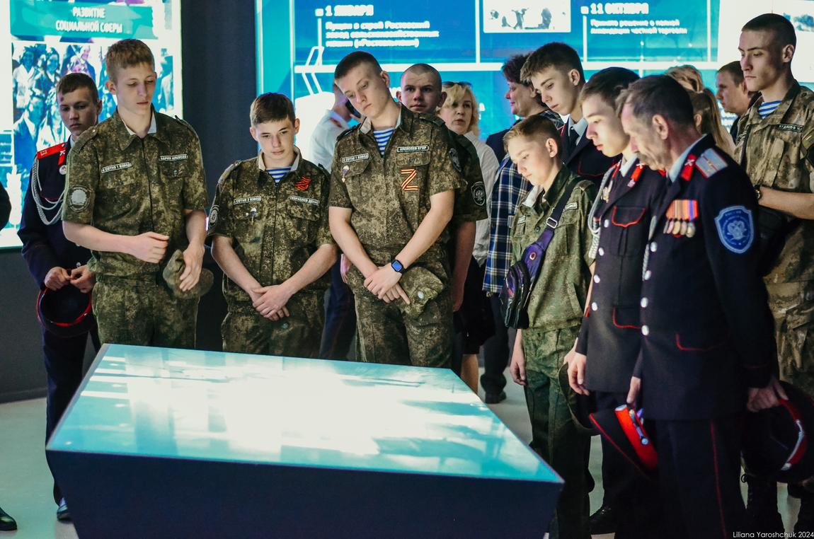 кадеты из шести регионов России увидели все экспозиции комплекса