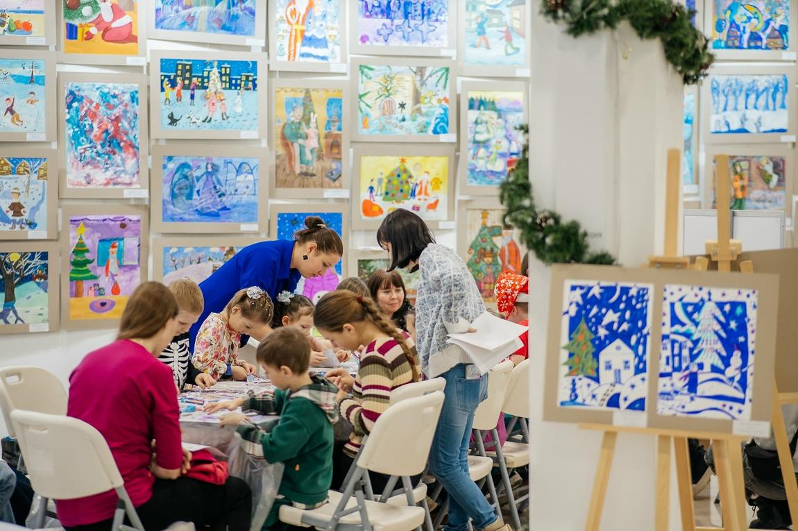 Наш праздник будет продолжаться все новогодние каникулы.